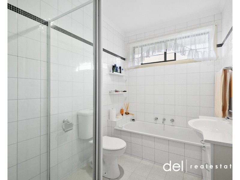 2 Huxley Avenue, Dandenong North VIC 3175