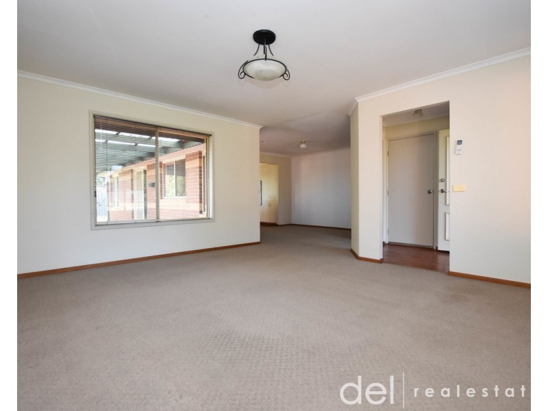 64 Norfolk Drive, Narre Warren VIC 3805