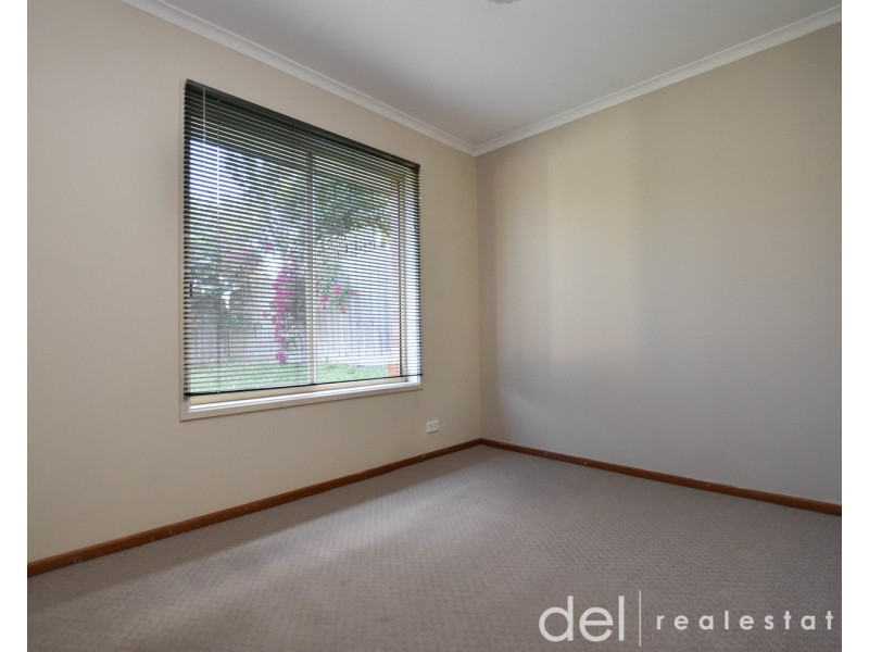 64 Norfolk Drive, Narre Warren VIC 3805