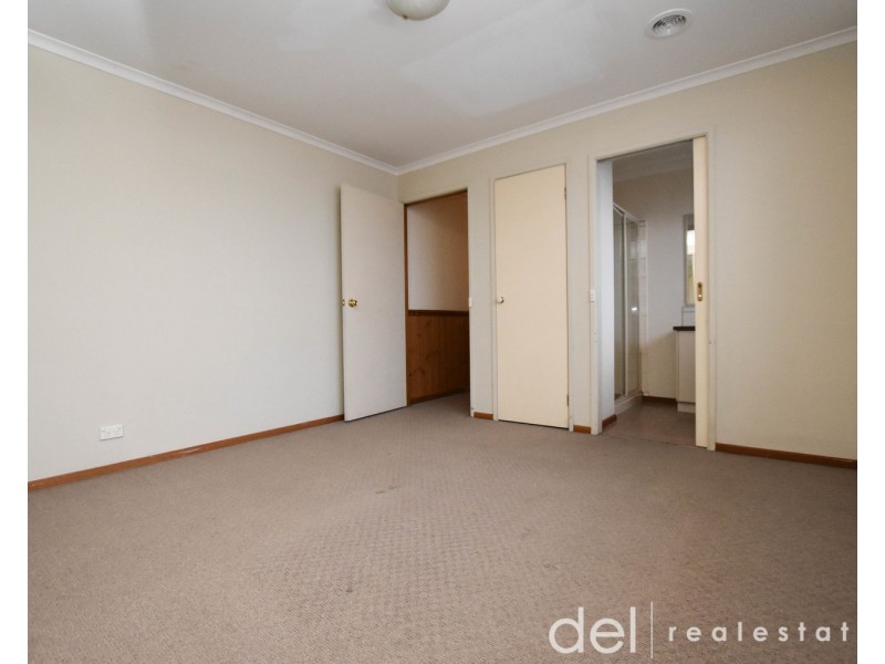 64 Norfolk Drive, Narre Warren VIC 3805