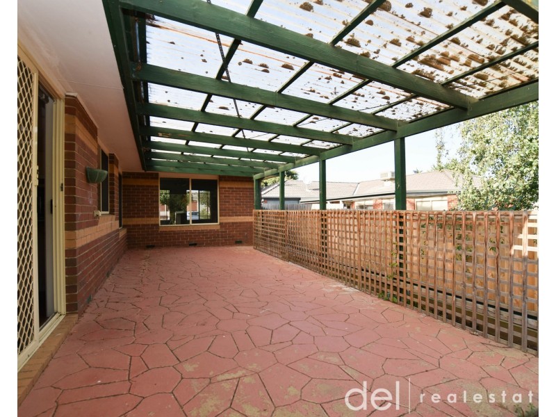 64 Norfolk Drive, Narre Warren VIC 3805