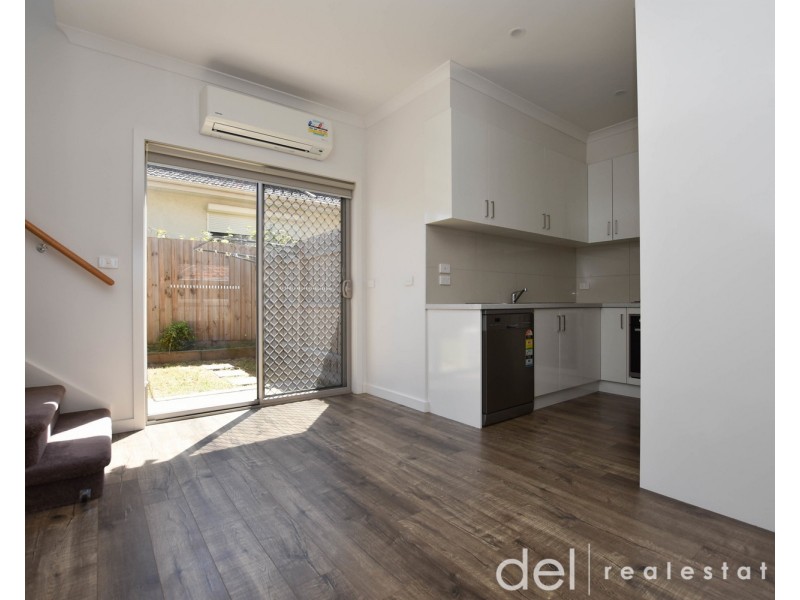 2/47 Wilma Avenue, Dandenong VIC 3175