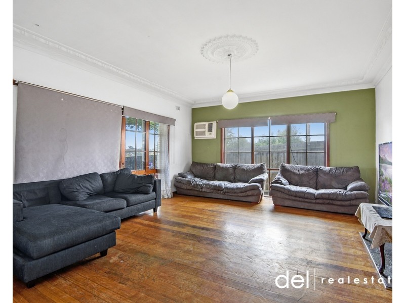 77 Doveton Avenue, Eumemmerring VIC 3177