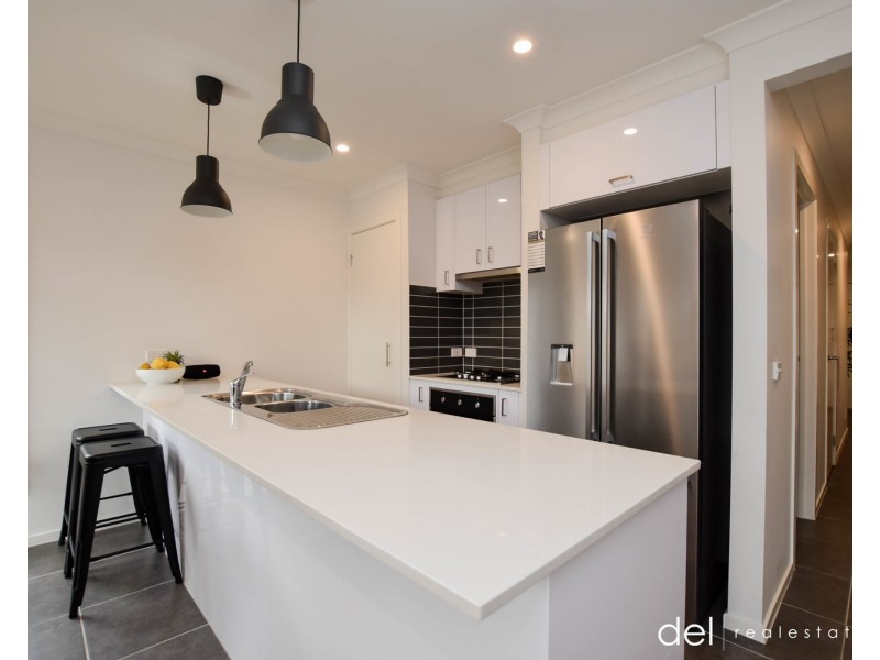 8 Everton Street, Officer VIC 3809