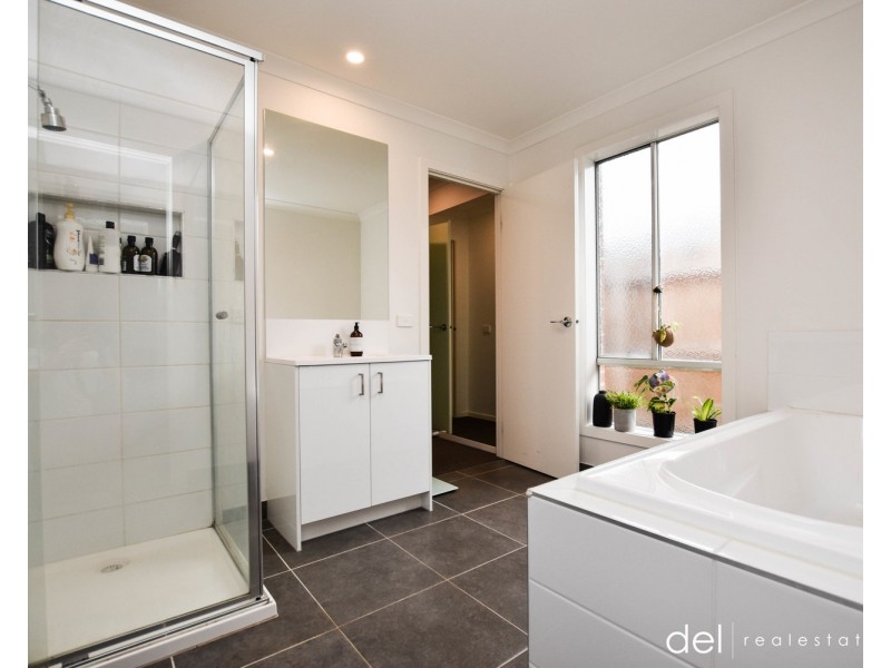 8 Everton Street, Officer VIC 3809