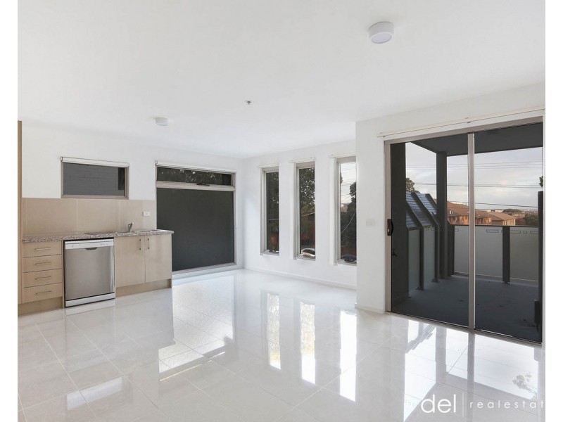 11/12 Close Avenue, Dandenong VIC 3175