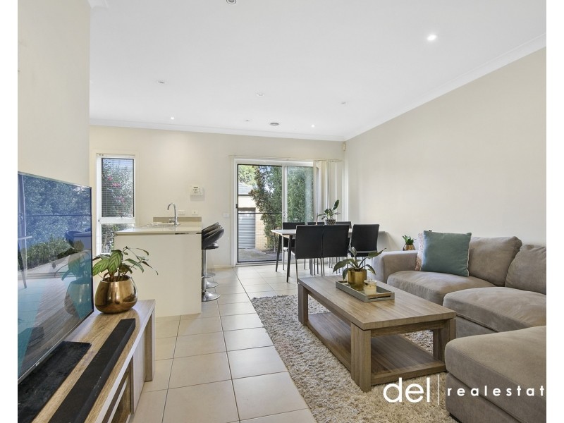 23 Manuscript Drive, Endeavour Hills VIC 3802