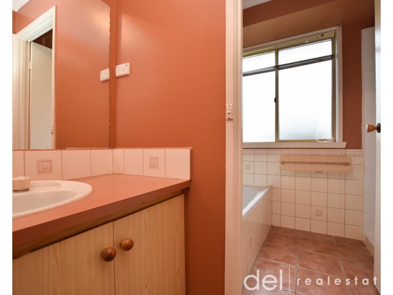 8 Margaret Court, Hampton Park VIC 3976