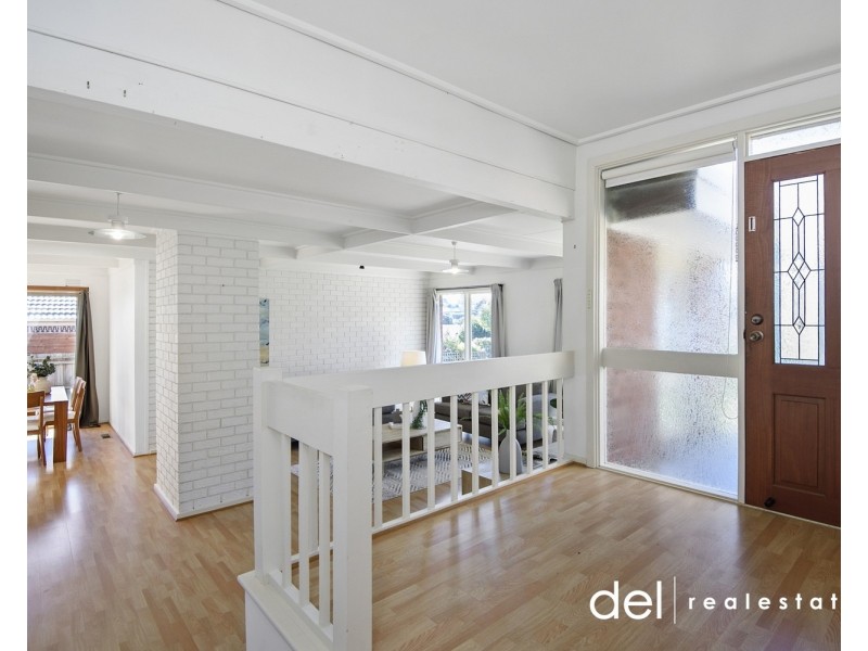 6 Howe Avenue, Dandenong North VIC 3175