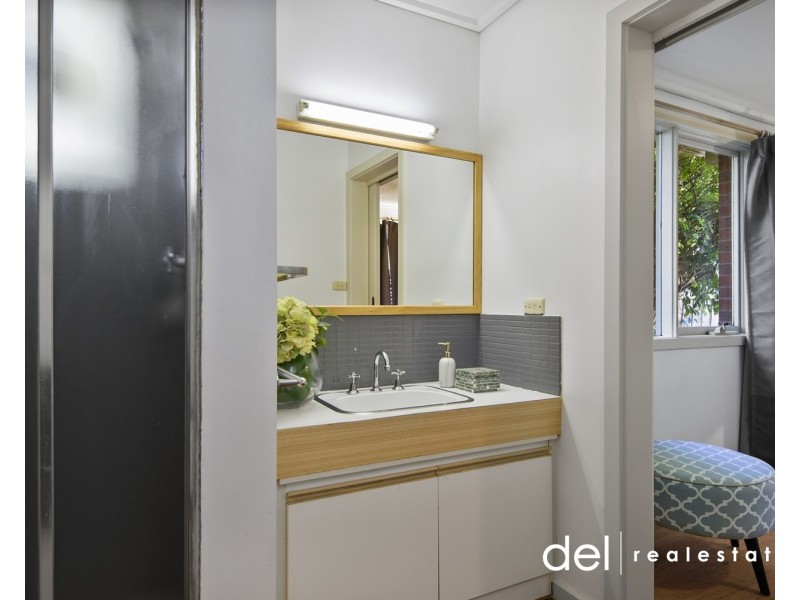 6 Howe Avenue, Dandenong North VIC 3175