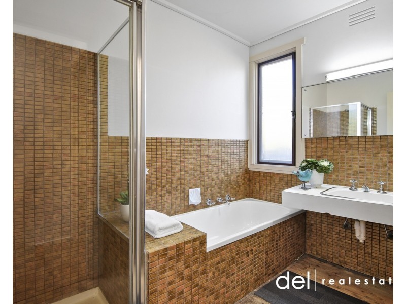 6 Howe Avenue, Dandenong North VIC 3175