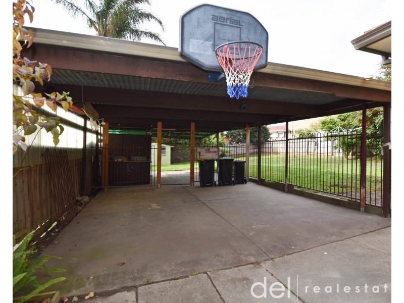 105 Outlook Drive, Dandenong North VIC 3175