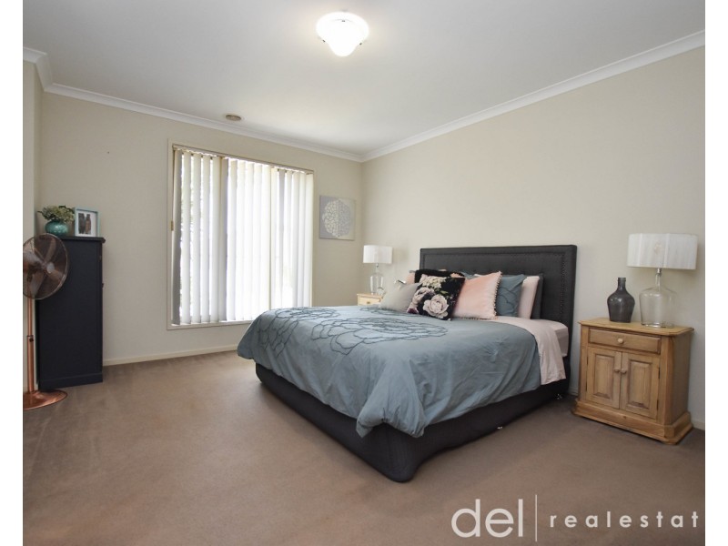 4 Goulburn Place, Pakenham VIC 3810