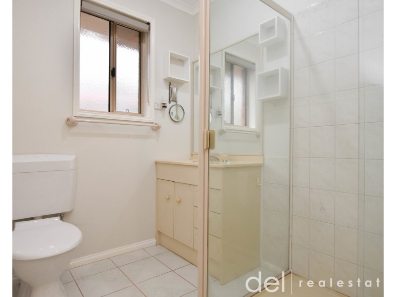 17 Sunnyside Drive, Berwick VIC 3806