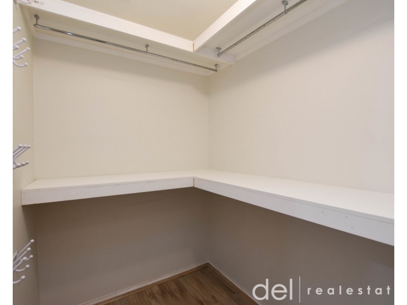 17 Sunnyside Drive, Berwick VIC 3806