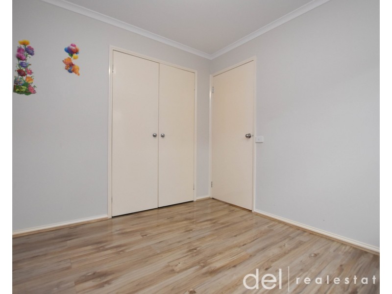 17 Sunnyside Drive, Berwick VIC 3806