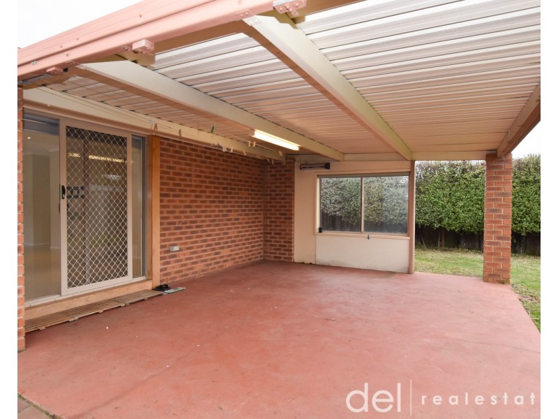 17 Sunnyside Drive, Berwick VIC 3806