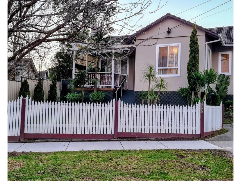 100  Paperbark Street, Doveton VIC 3177