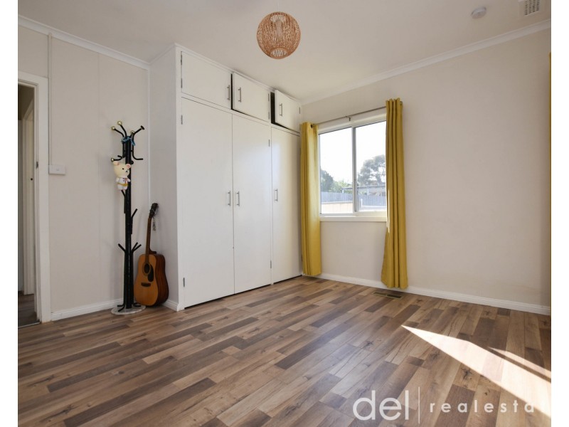 100  Paperbark Street, Doveton VIC 3177