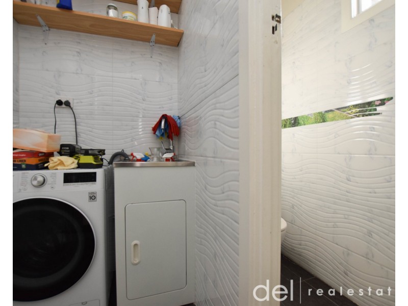 100  Paperbark Street, Doveton VIC 3177