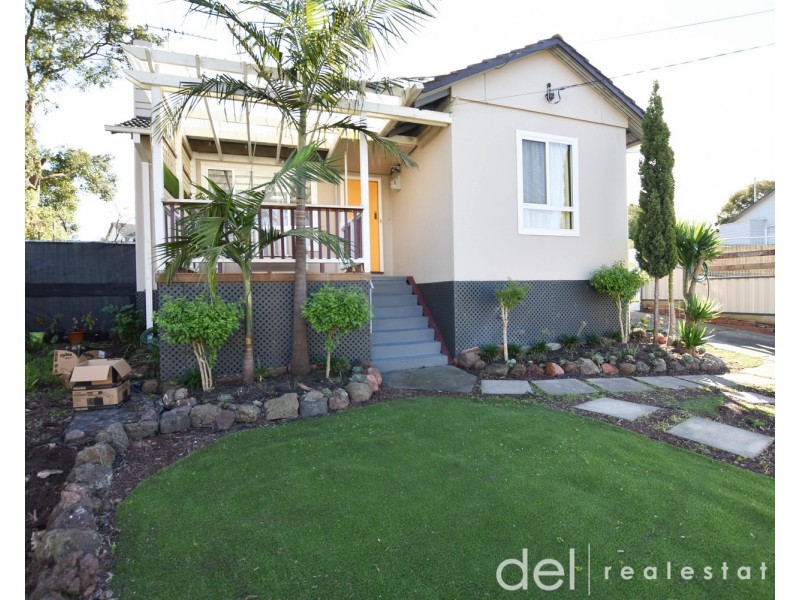 100  Paperbark Street, Doveton VIC 3177