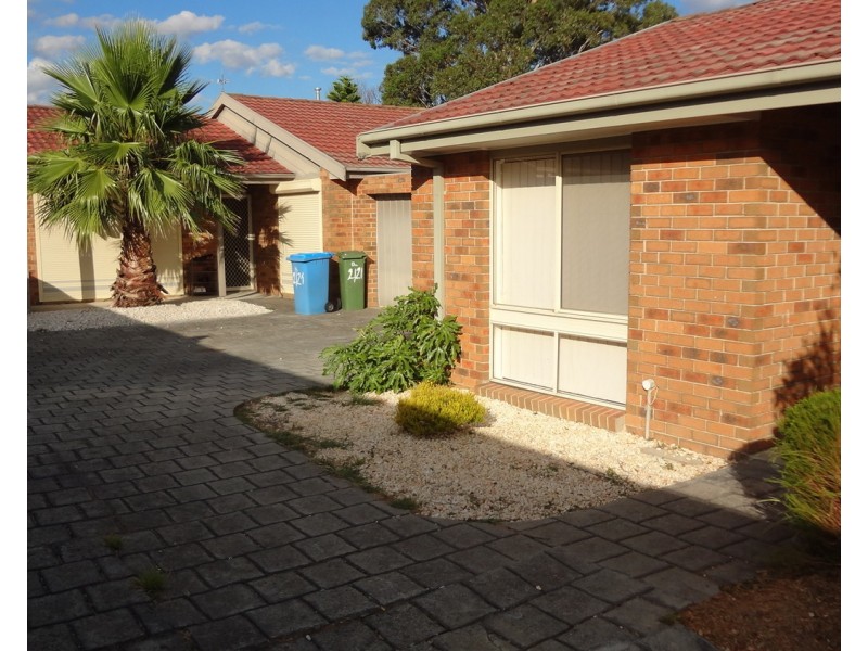 1/21 Parkview Close, Dandenong VIC 3175