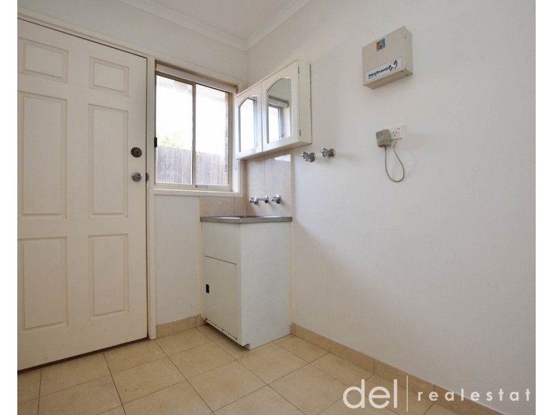 1/21 Parkview Close, Dandenong VIC 3175