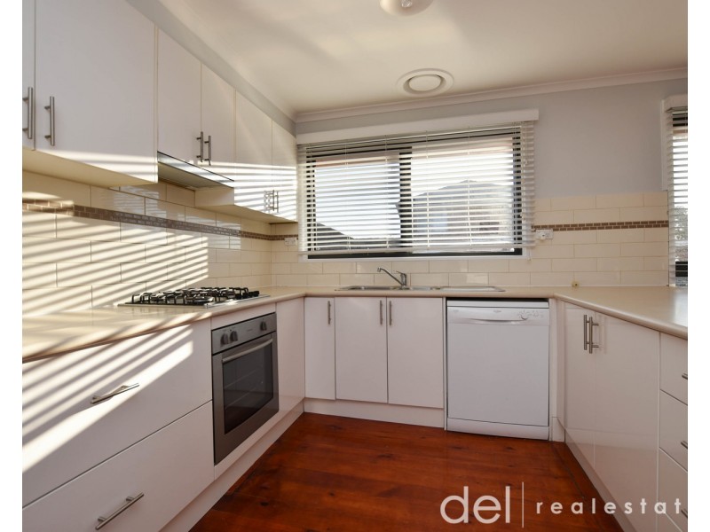 60 Crossdale Rise, Endeavour Hills VIC 3802