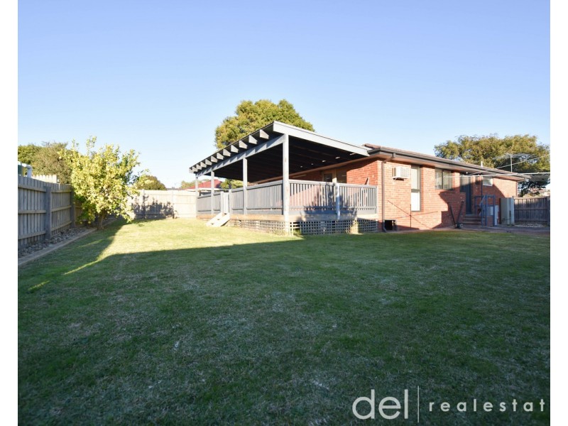 60 Crossdale Rise, Endeavour Hills VIC 3802