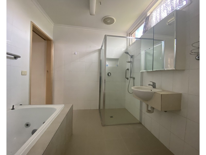 98 Police Road, Springvale VIC 3171