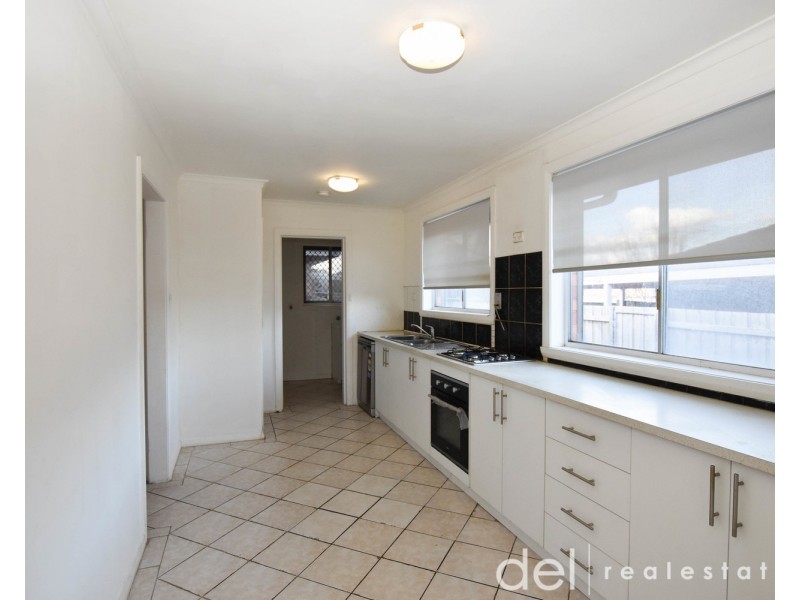 1/19 Holly Avenue, Dandenong North VIC 3175