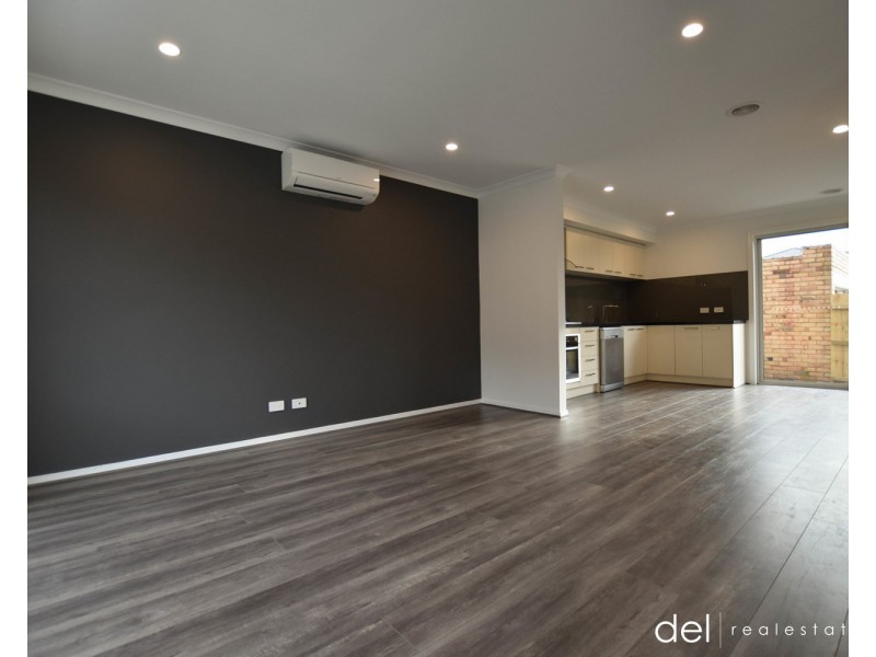 2/26 Burrows Avenue, Dandenong VIC 3175