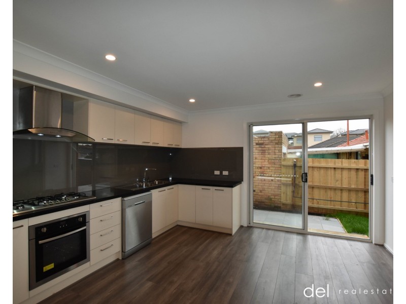 2/26 Burrows Avenue, Dandenong VIC 3175