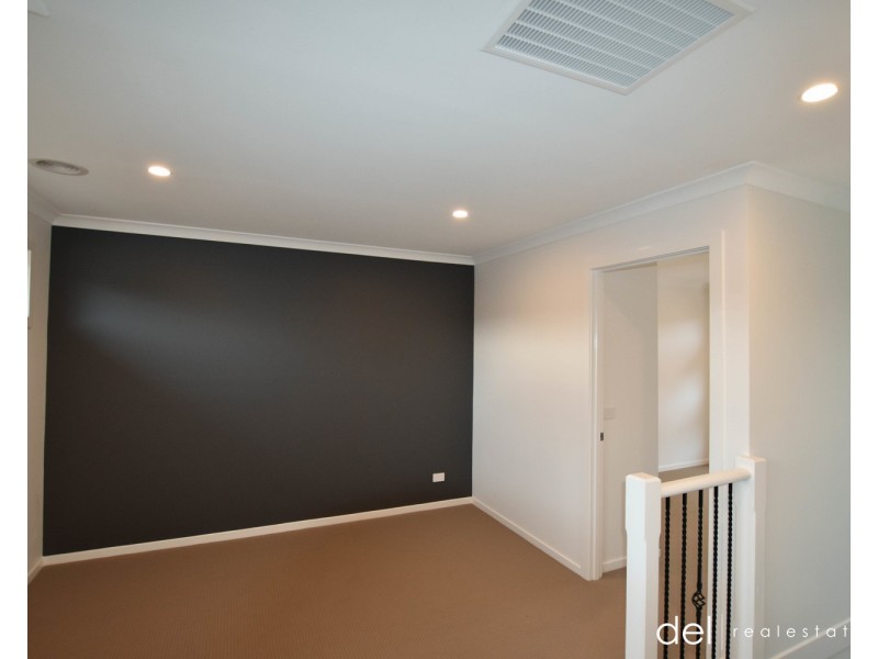 2/26 Burrows Avenue, Dandenong VIC 3175