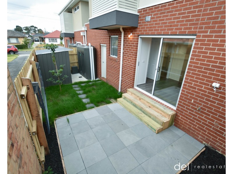 2/26 Burrows Avenue, Dandenong VIC 3175