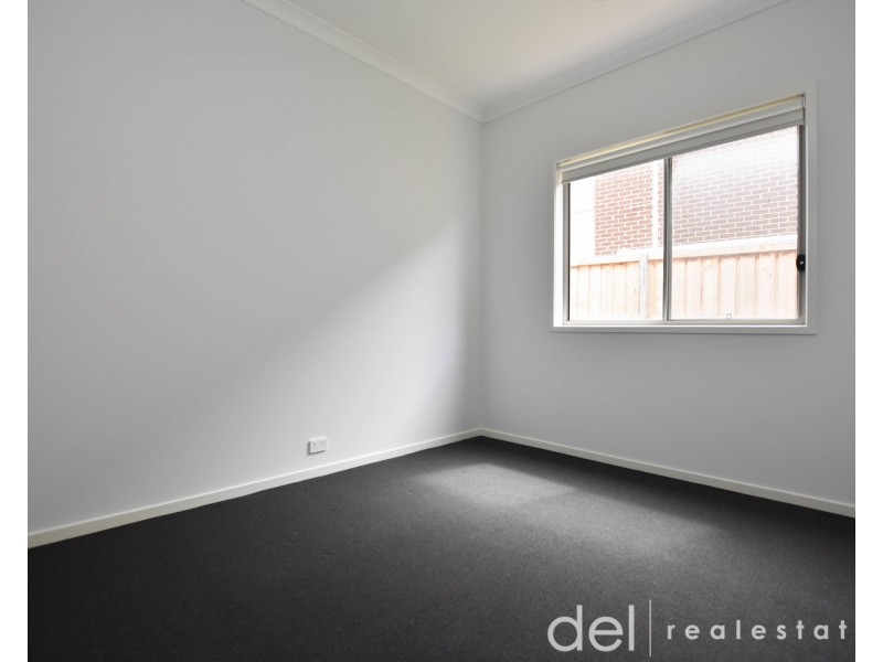 65 Waterman Drive, Clyde VIC 3978