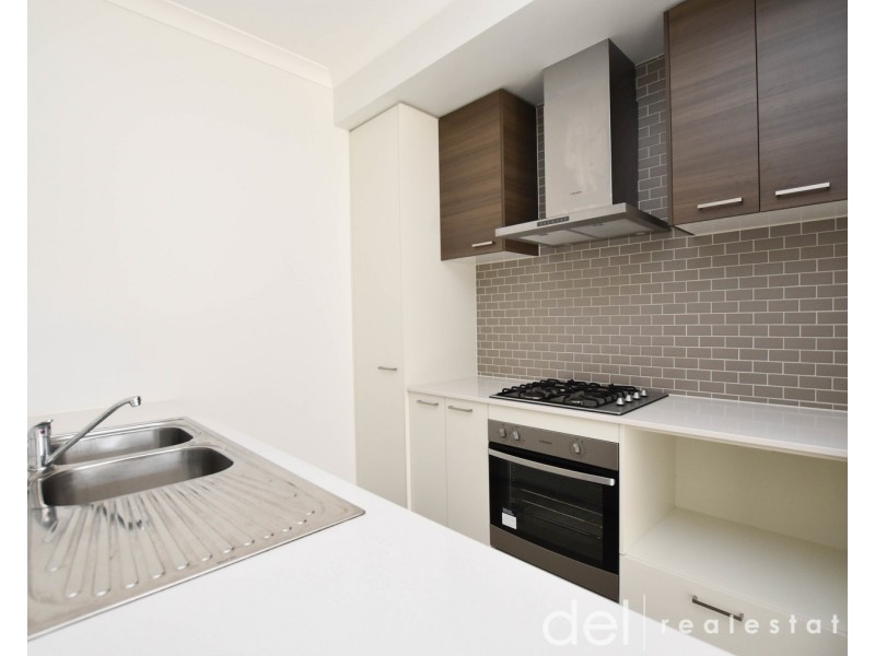 65 Waterman Drive, Clyde VIC 3978