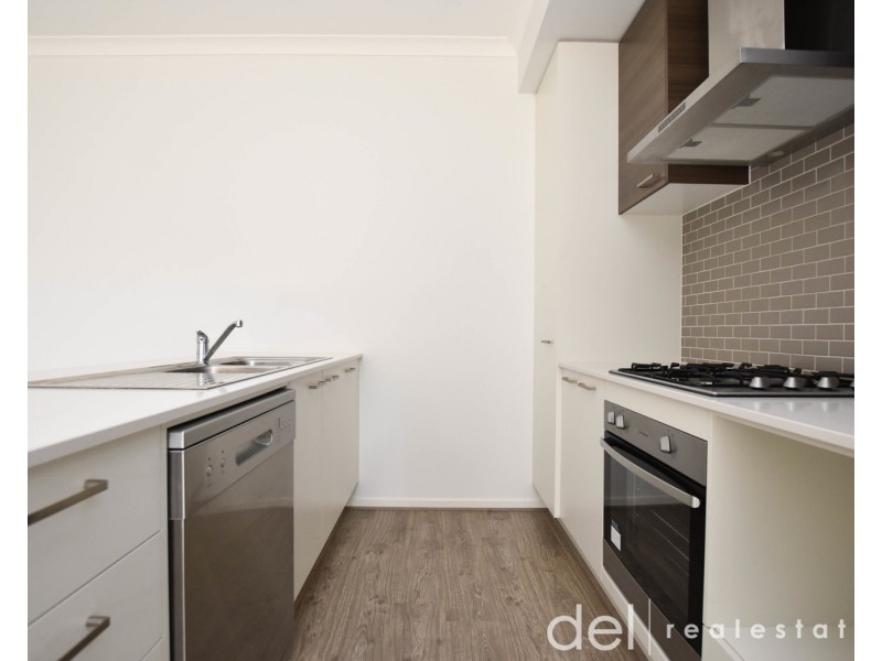 65 Waterman Drive, Clyde VIC 3978