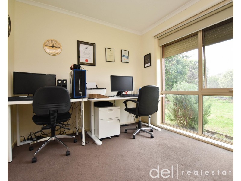 80 Warana Drive, Hampton Park VIC 3976