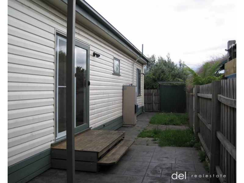 2/2 Bedwell Avenue, Dandenong VIC 3175