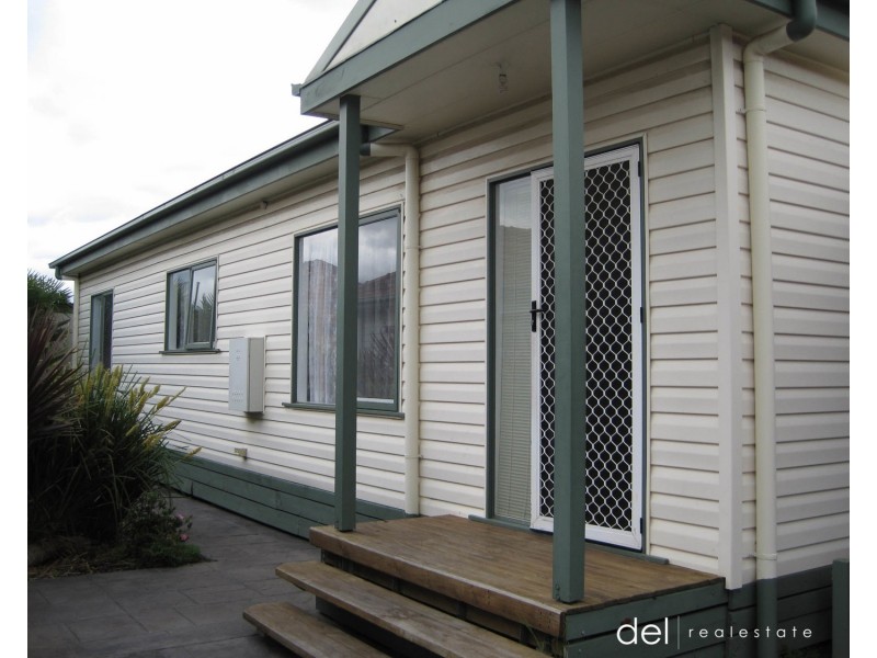 2/2 Bedwell Avenue, Dandenong VIC 3175
