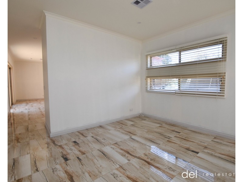 2/3A Mollison Street, Dandenong North VIC 3175