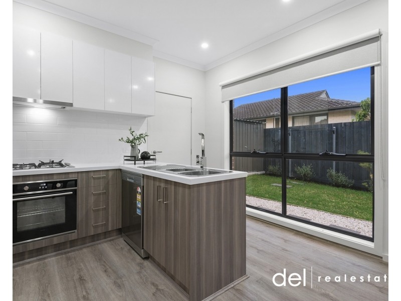 2/49 James Street, Dandenong VIC 3175