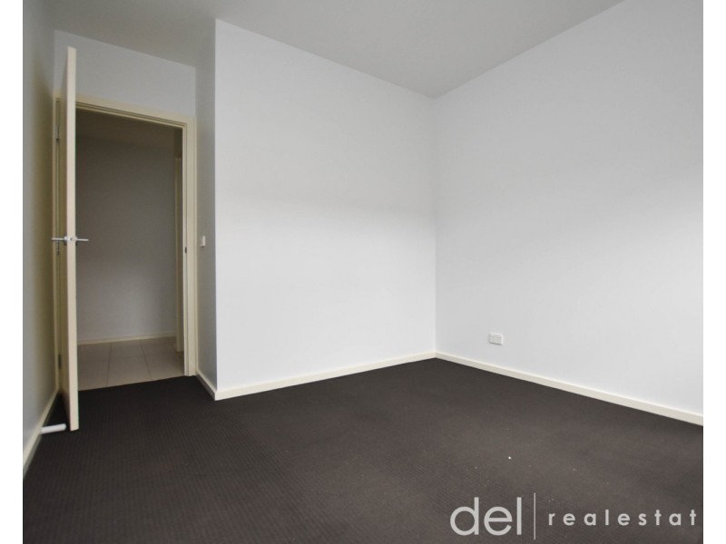 2/12 Close Avenue, Dandenong VIC 3175