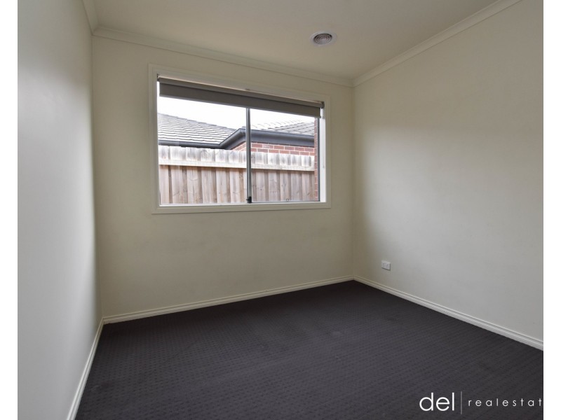 111 Melissa Way, Pakenham VIC 3810