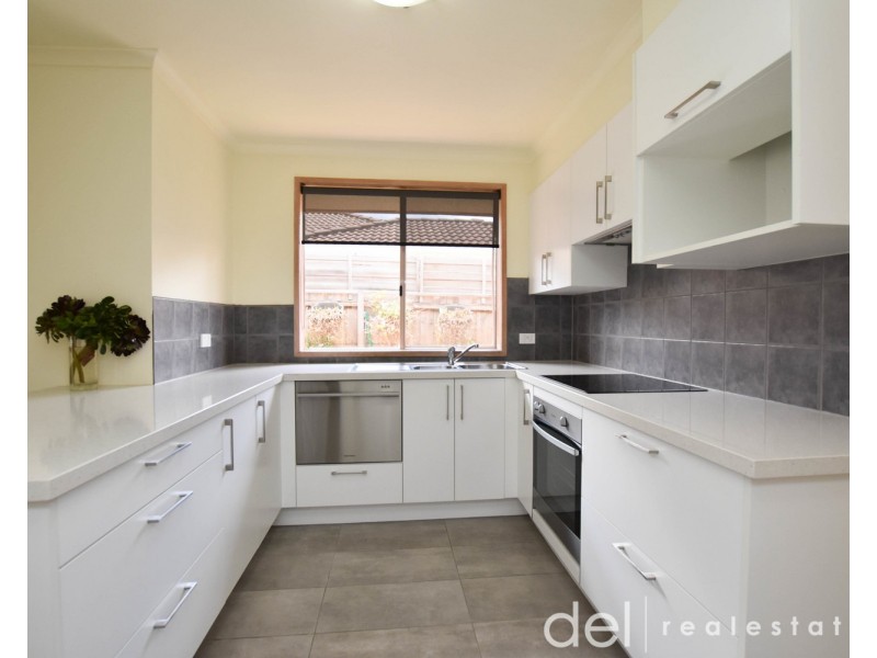 110 Cairns Road, Hampton Park VIC 3976