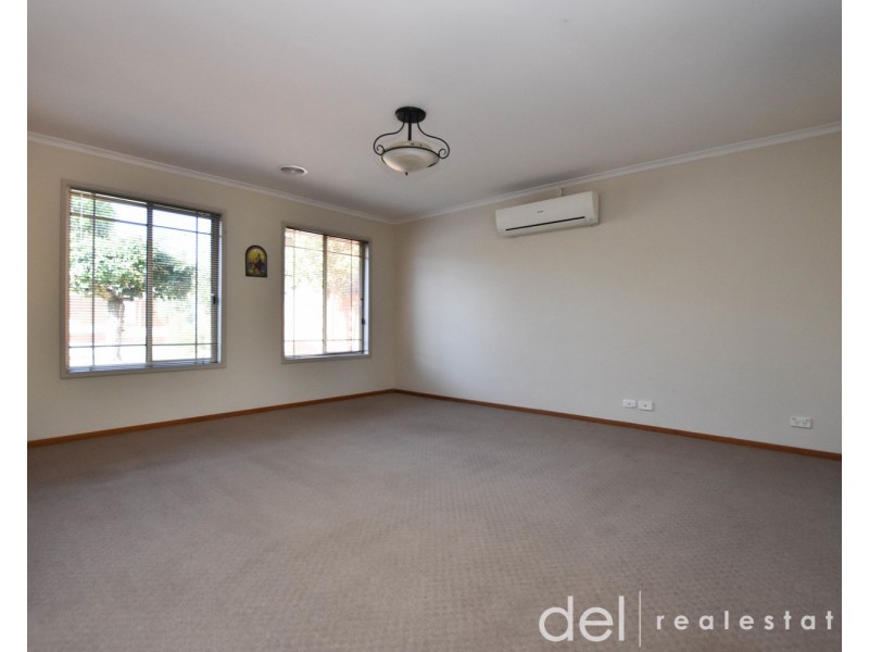 64 Norfolk Drive, Narre Warren VIC 3805