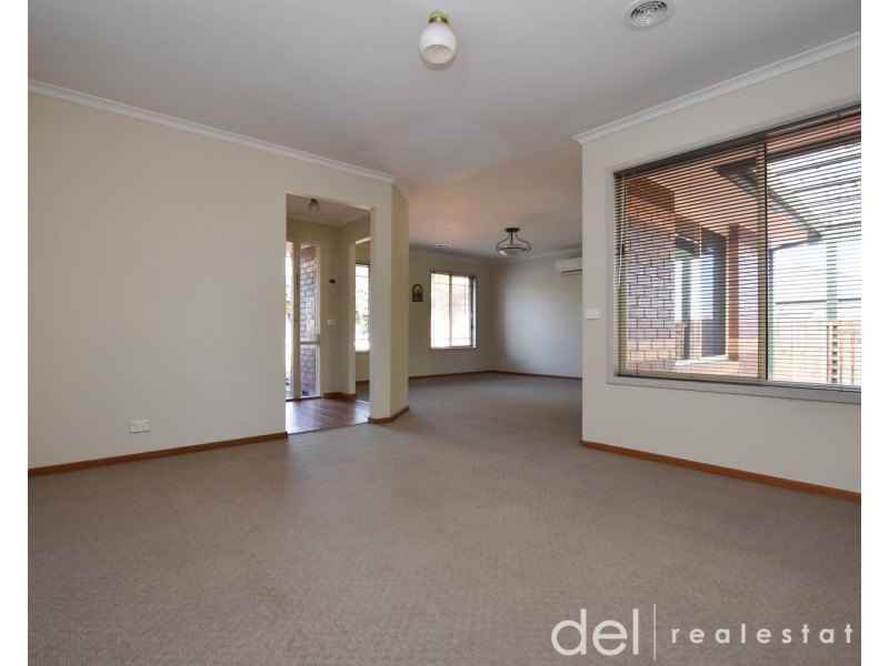 64 Norfolk Drive, Narre Warren VIC 3805