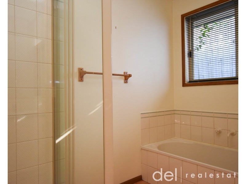 64 Norfolk Drive, Narre Warren VIC 3805