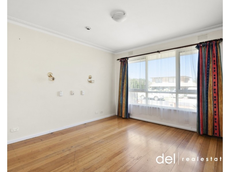 1/30 Cornwall Street, Hallam VIC 3803